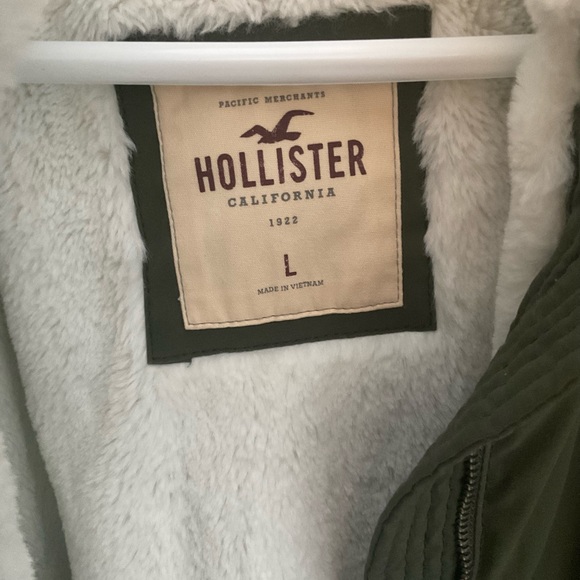 Hollister Winter Coat - Picture 2 of 3